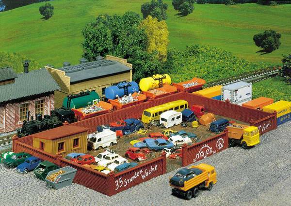Faller 222204 Scrap Vehicle Shop