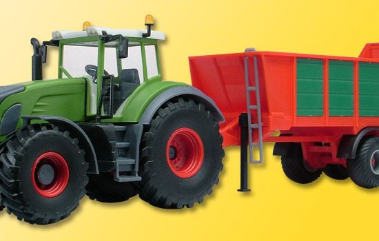 KIBRI 22278 Tractor Fendt with chaff trailer