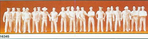Preiser 16345 Uniformed people dressed summerly.