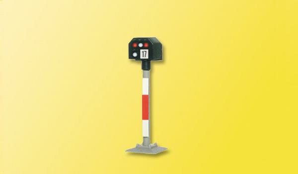 Viessmann 4817 Colour Light Home Signal Platform Type.